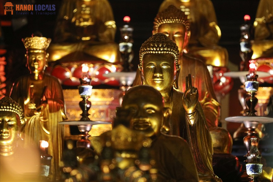 Buddha statues in Tran Quoc Pagoda - Hanoi Locals