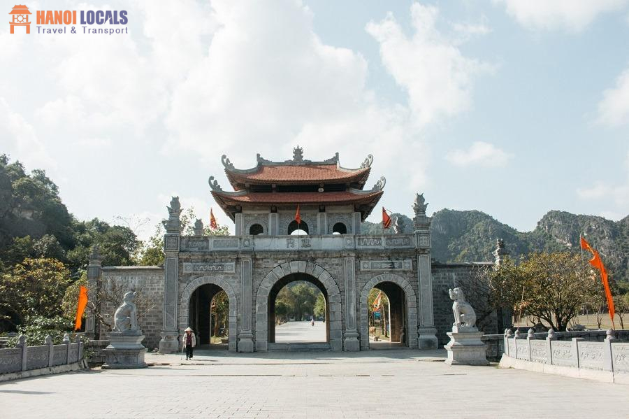 Hoa Lu Ancient Capital - Cuc Phuong National Park - Hanoi Locals