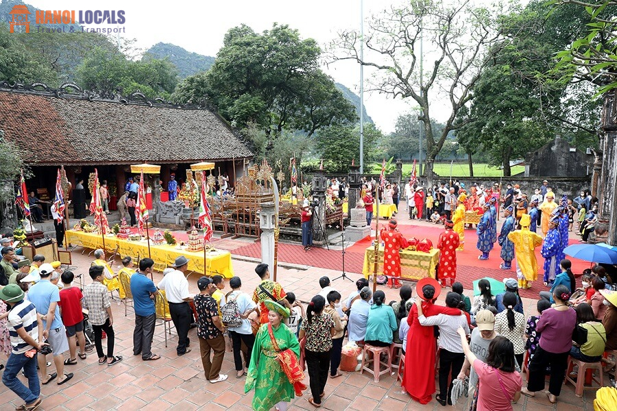 Hoa Lu Festivals - Hanoi Locals Travel
