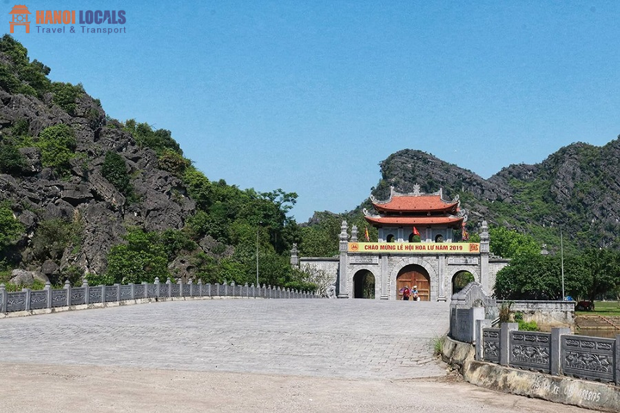Vietnam Hoa Lu Ancient Capital - Hanoi Locals Travel