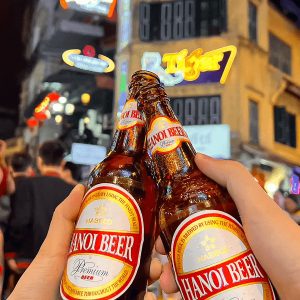 Bia Hoi Corner On Ta Hien Street Old Quarter Hanoi - Hanoi Locals Travel