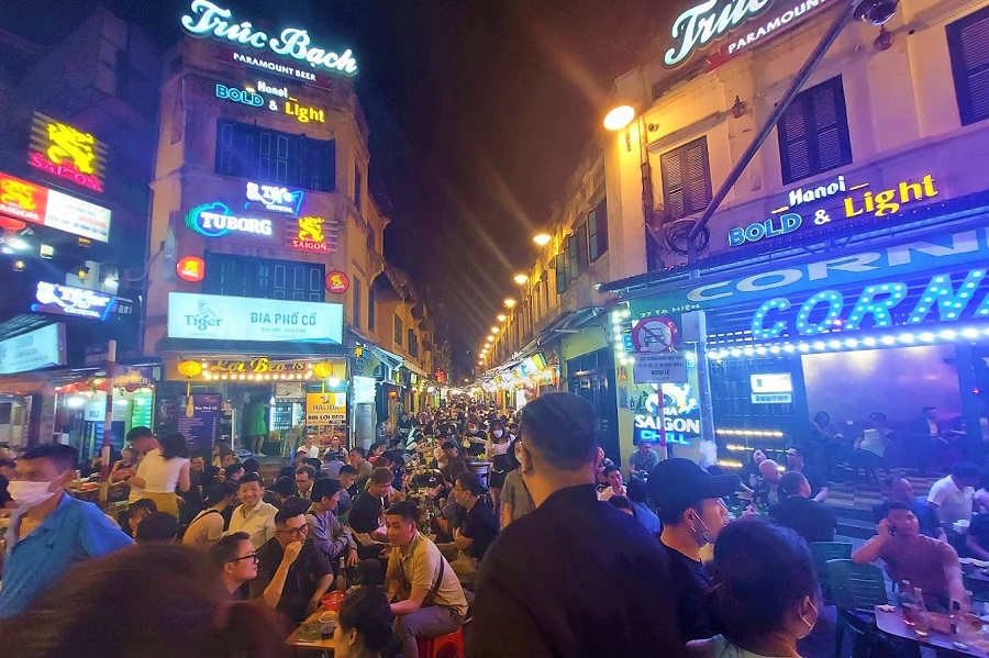 Ta Hien Street Hanoi at night