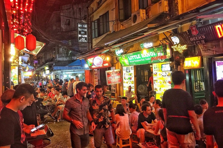 Bia Hoi Corner Hanoi Old Quarter