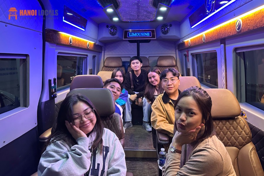 Sapa To Mu Cang Chai Limousine Transfer - Hanoi Locals