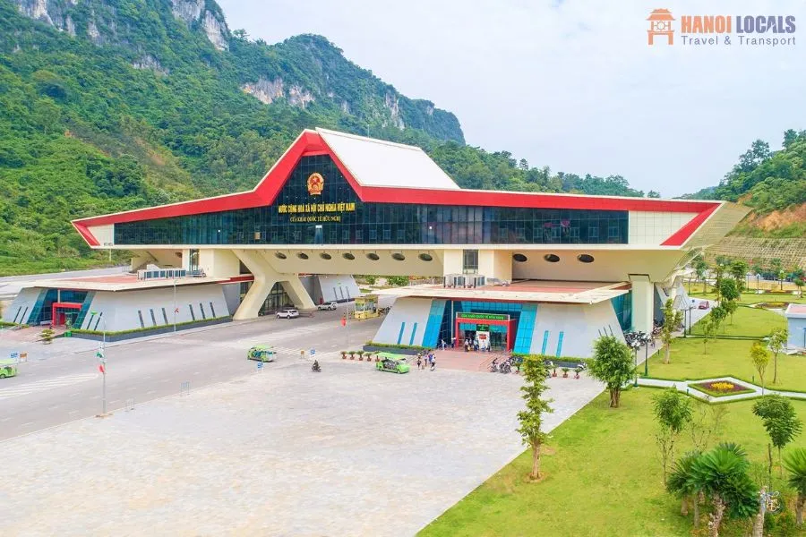 Hanoi To Huu Nghi Border By Private Car Service - Hanoi Locals