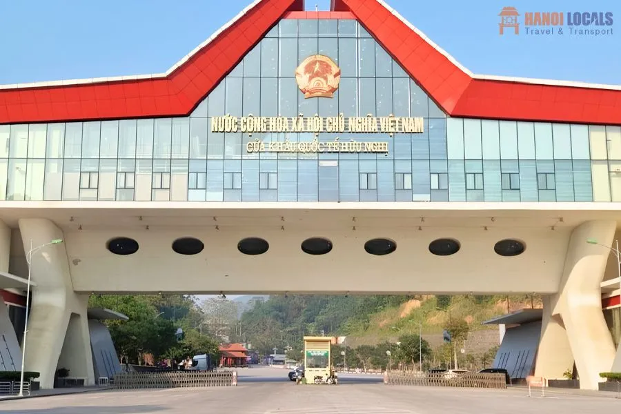 Hanoi To Huu Nghi Border By Private Car Service - Hanoi Locals